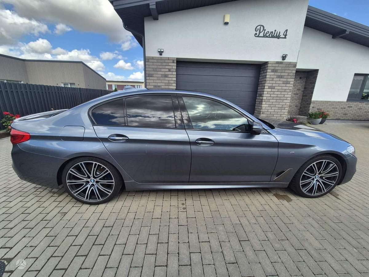 BMW M550, 4.4 l., Седан