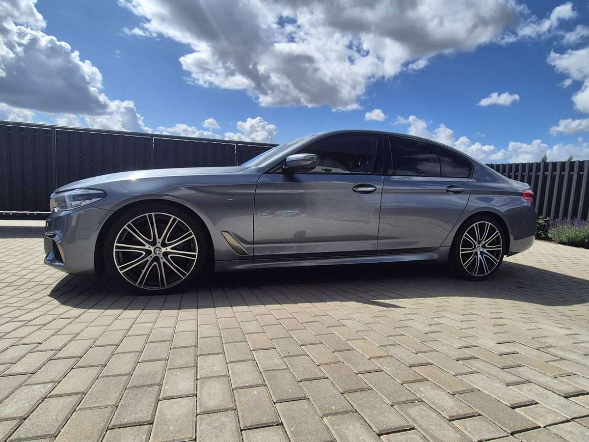 BMW M550, 4.4 l., Седан