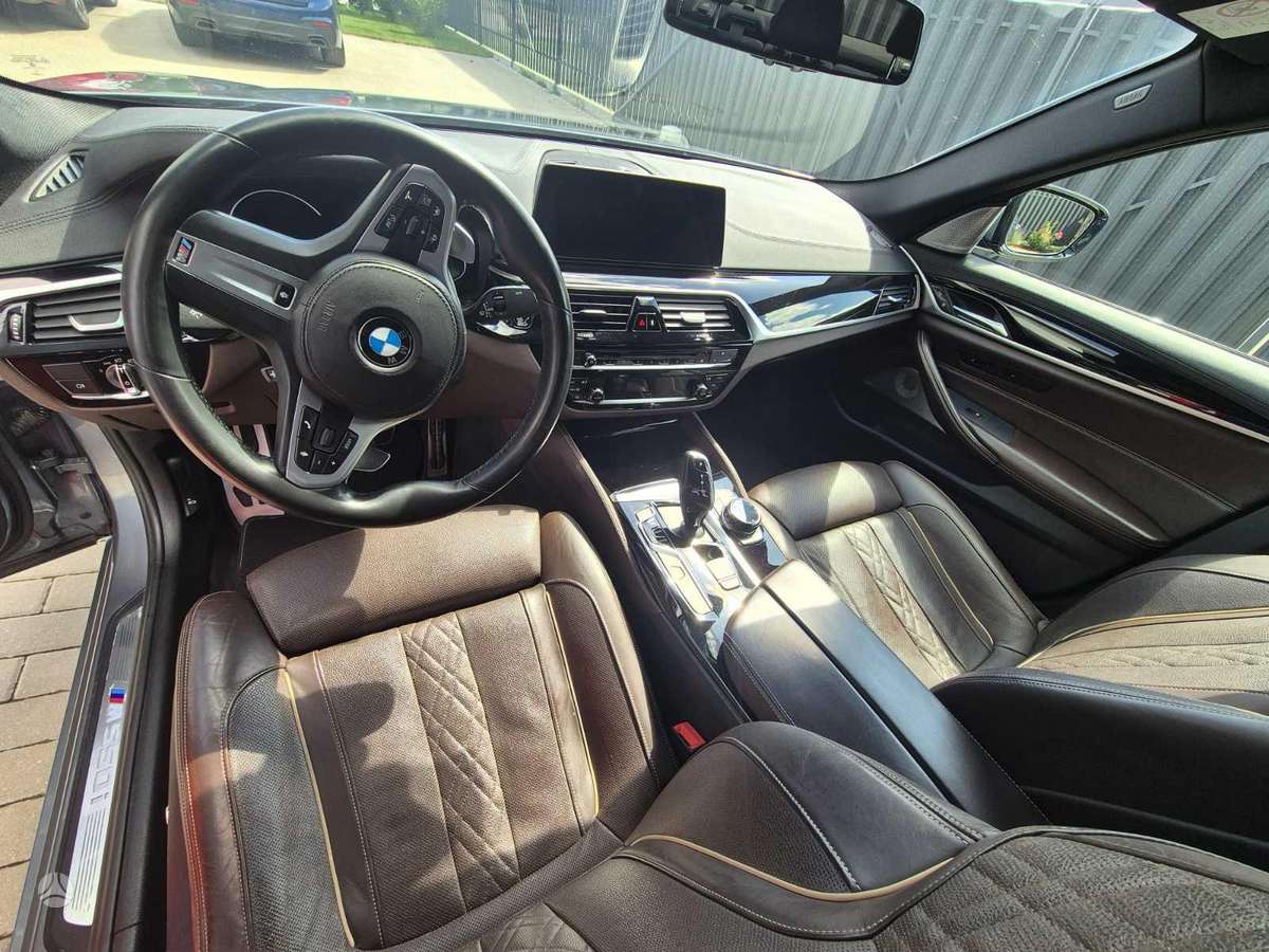 BMW M550, 4.4 l., Седан