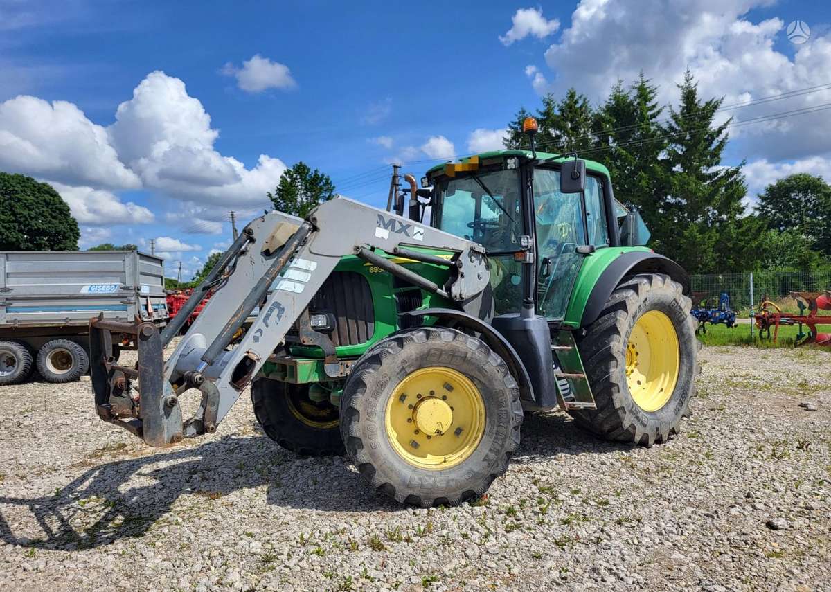 John Deere 6930, tractors