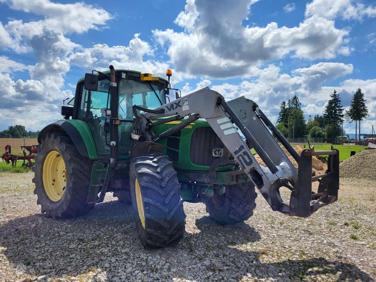 John Deere 6930, tractors