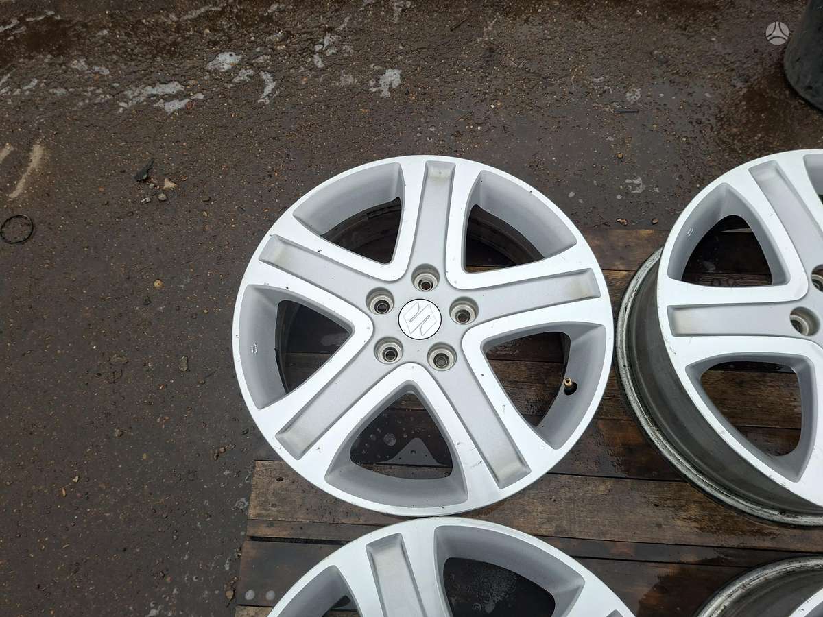 Suzuki, lengvojo lydinio, R17