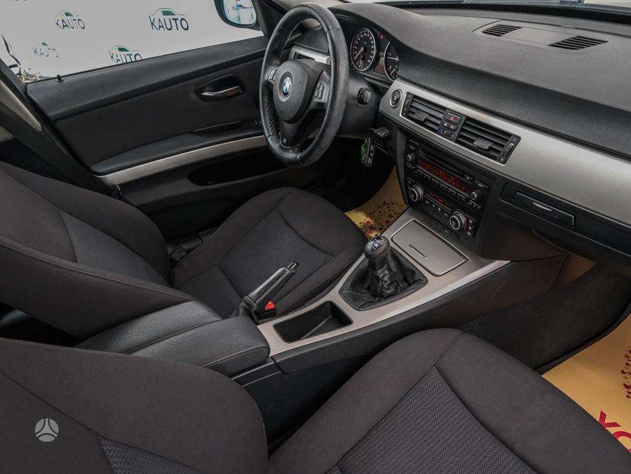 BMW 320, 2.0 l., universalas
