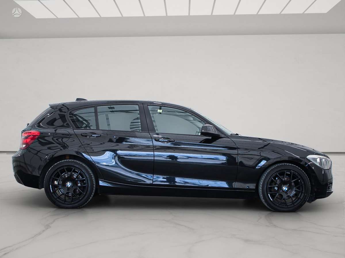 BMW 116, 2.0 l., hatchback