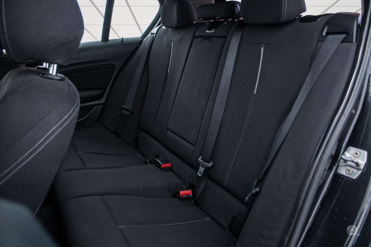 BMW 116, 2.0 l., hatchback