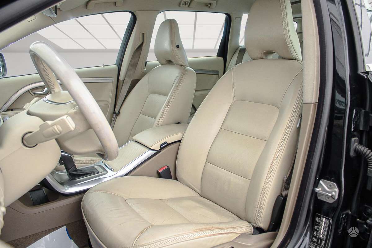 Volvo XC70, 2.4 l., wagon