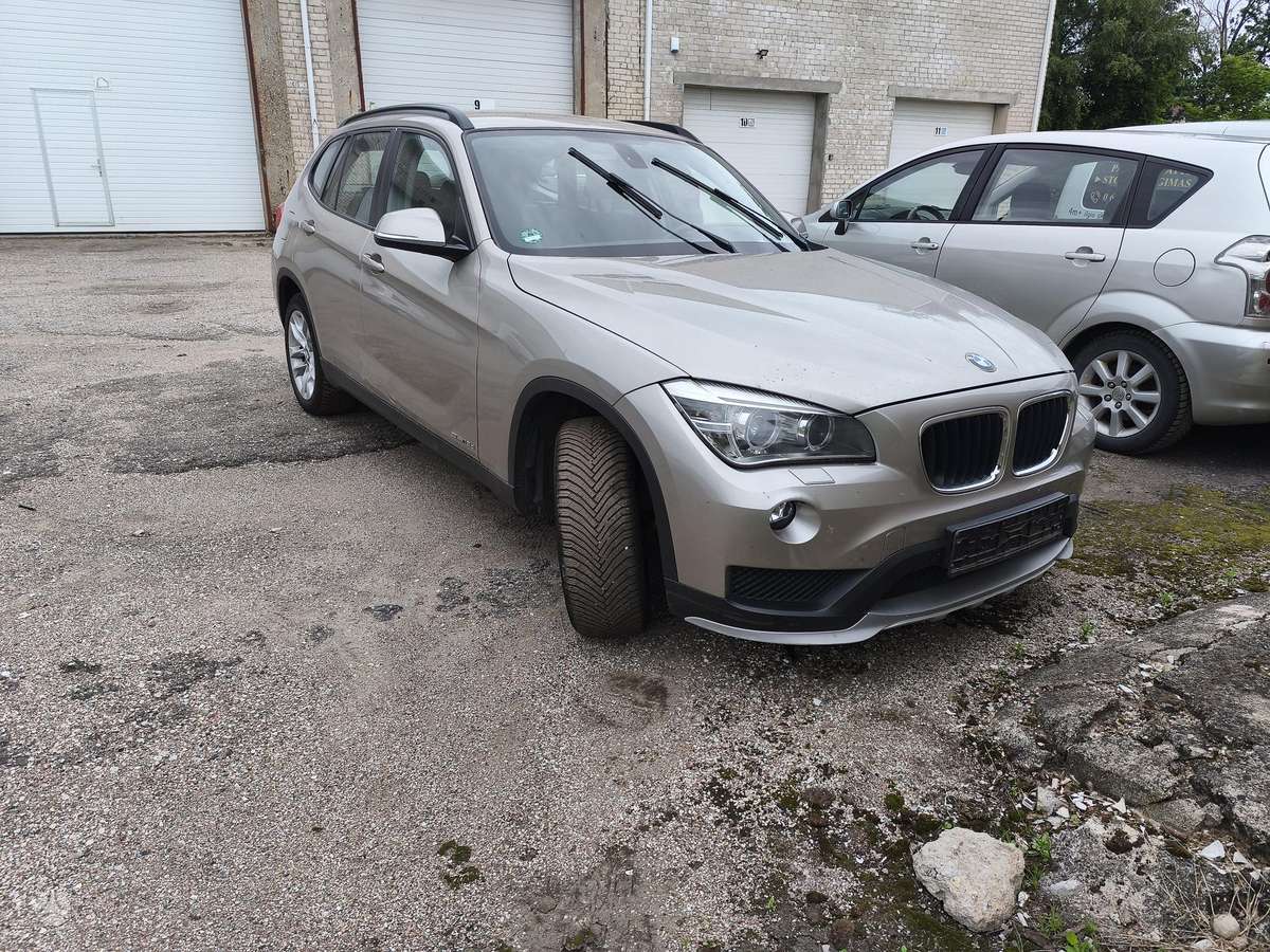 BMW X1, 2.0 l., hatchback
