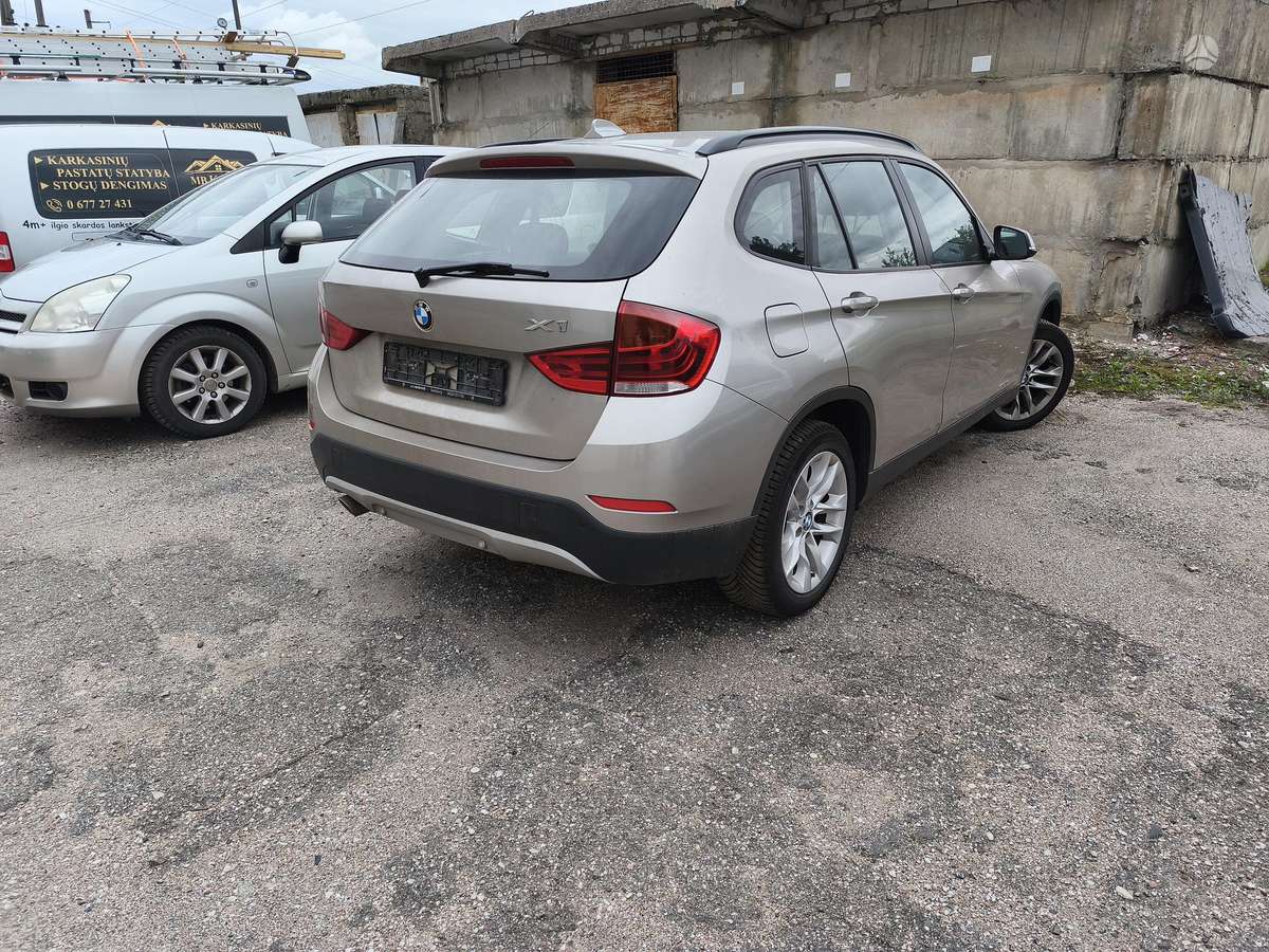 BMW X1, 2.0 l., hatchback