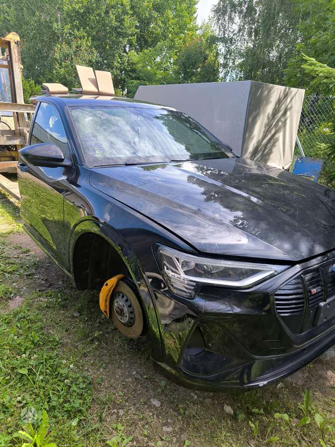 Audi e-tron S