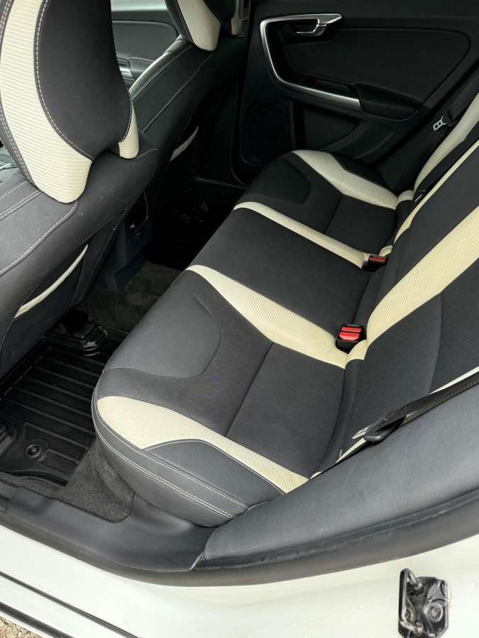 Volvo V60, 2.0 l., Универсал