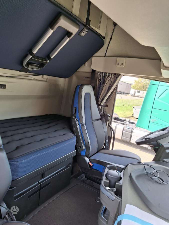 Volvo FH500 XL I-shift, double sleeper