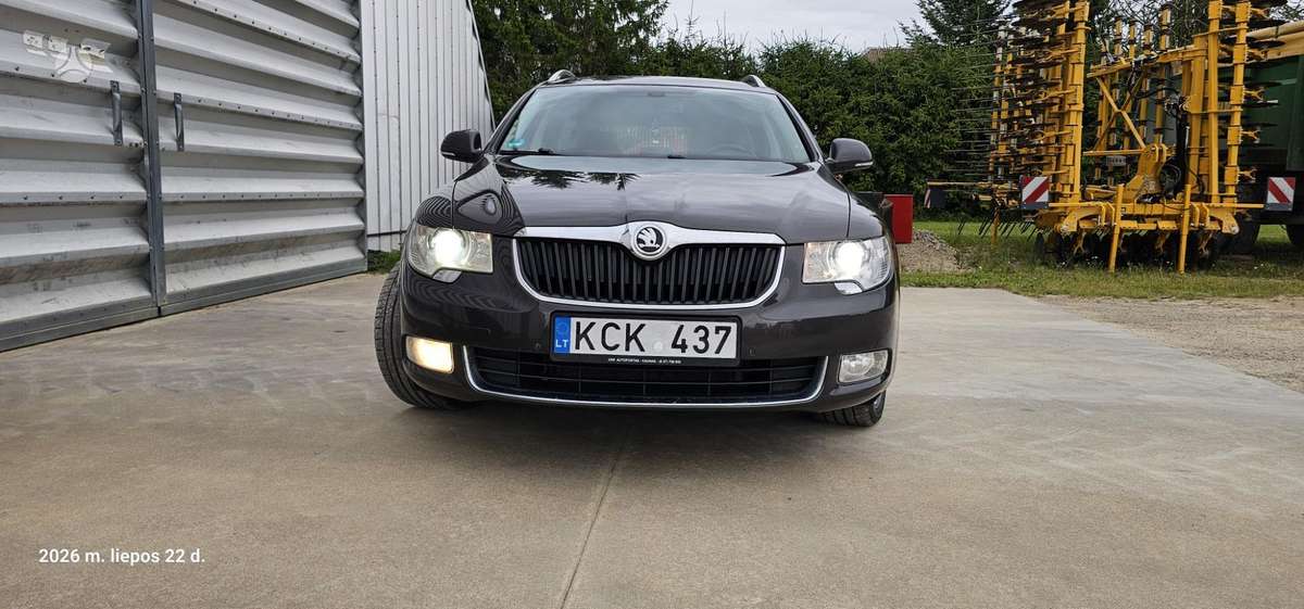 Skoda Superb, 2.0 l., wagon