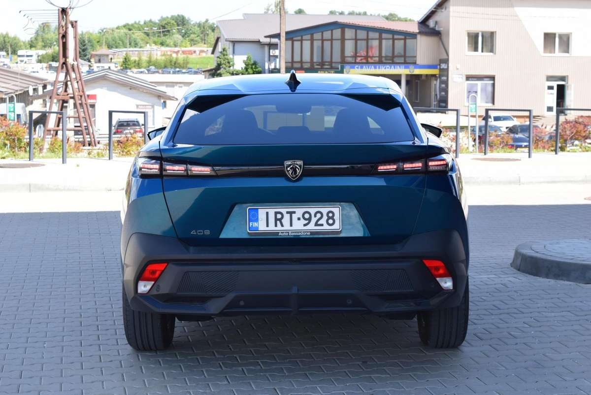 Peugeot 408 - 5