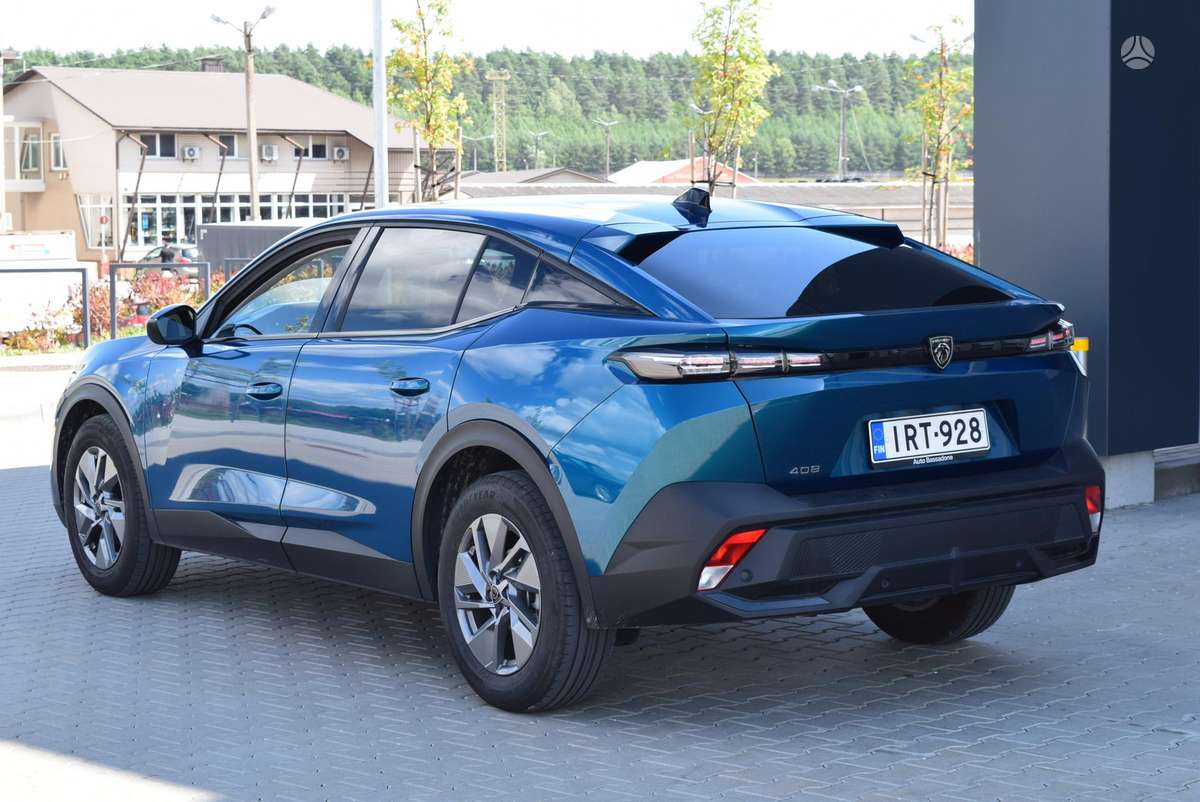Peugeot 408 - 6