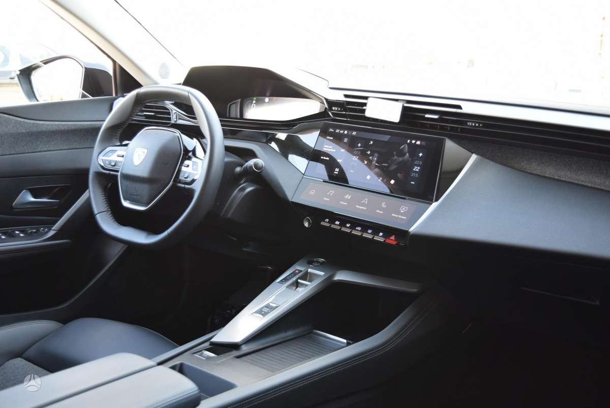 Peugeot 408 - 9