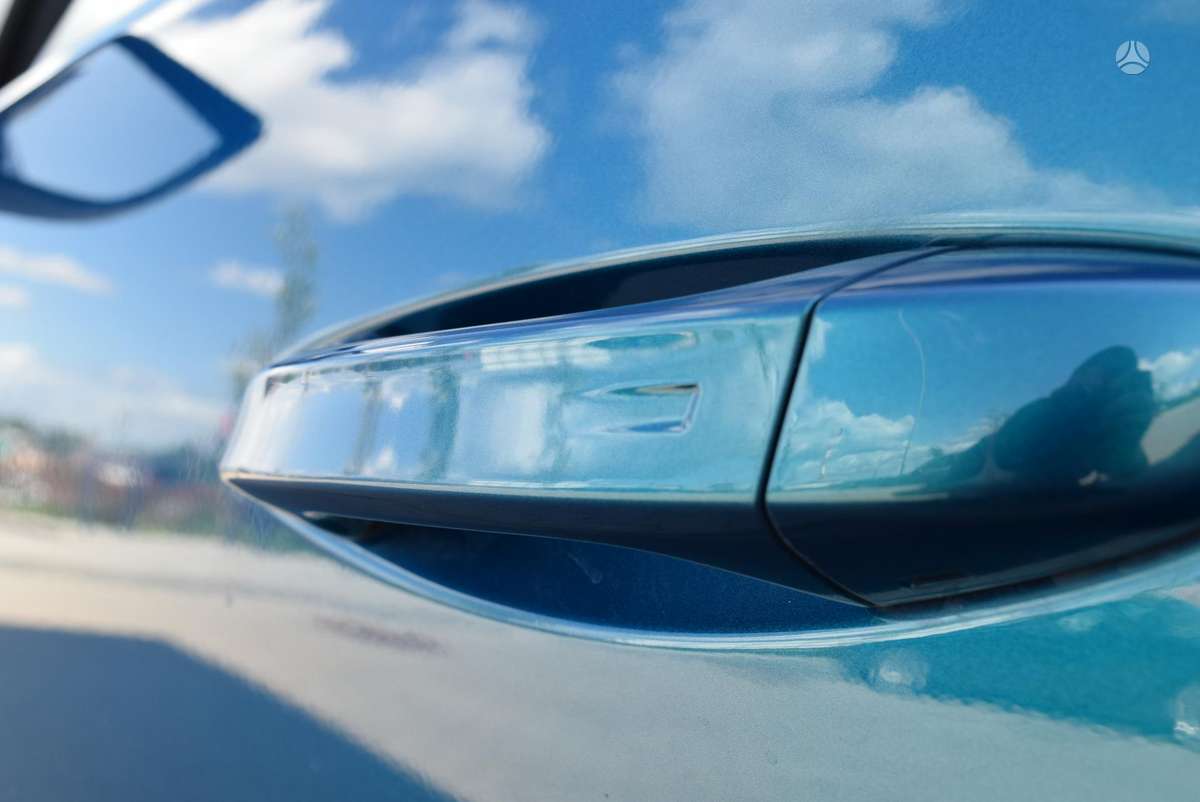 Peugeot 408 - 10