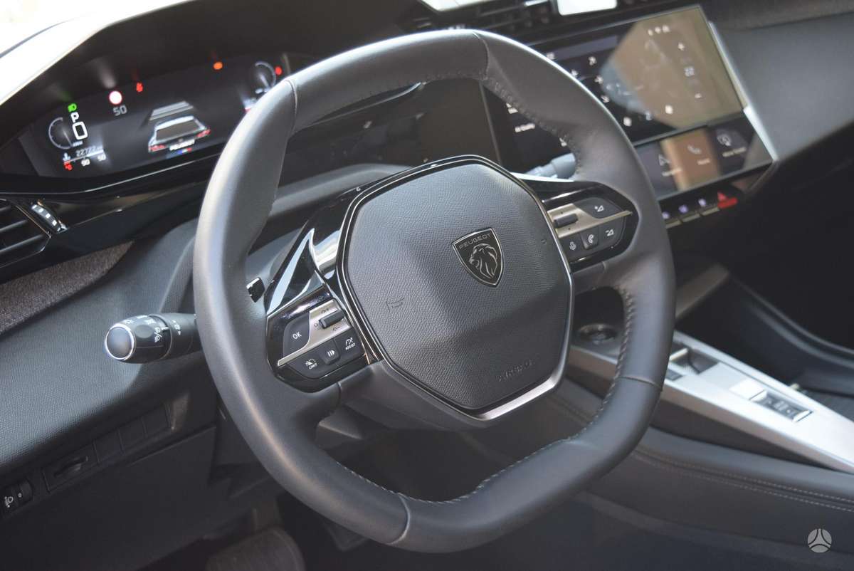 Peugeot 408 - 11