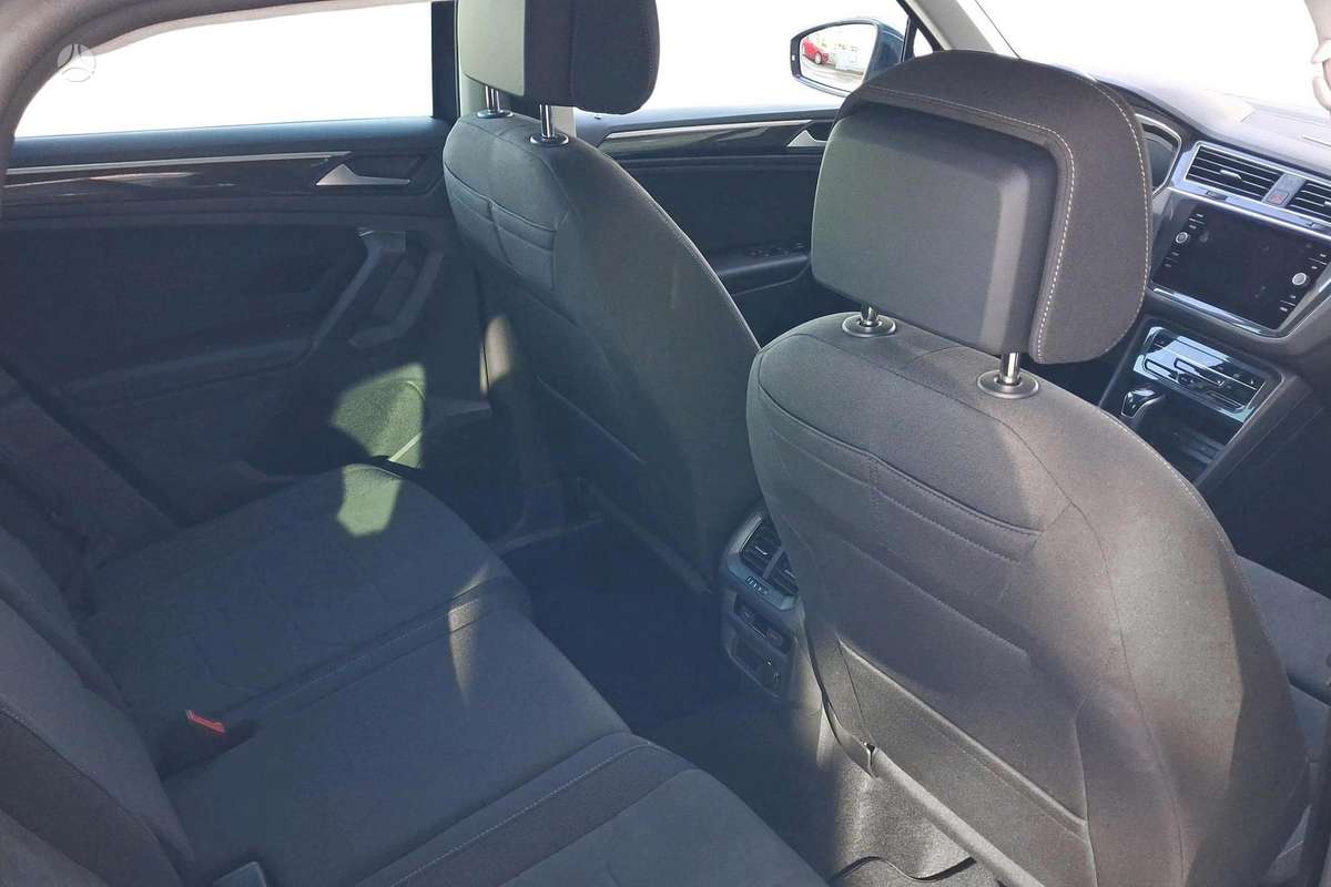 Volkswagen Tiguan - 9