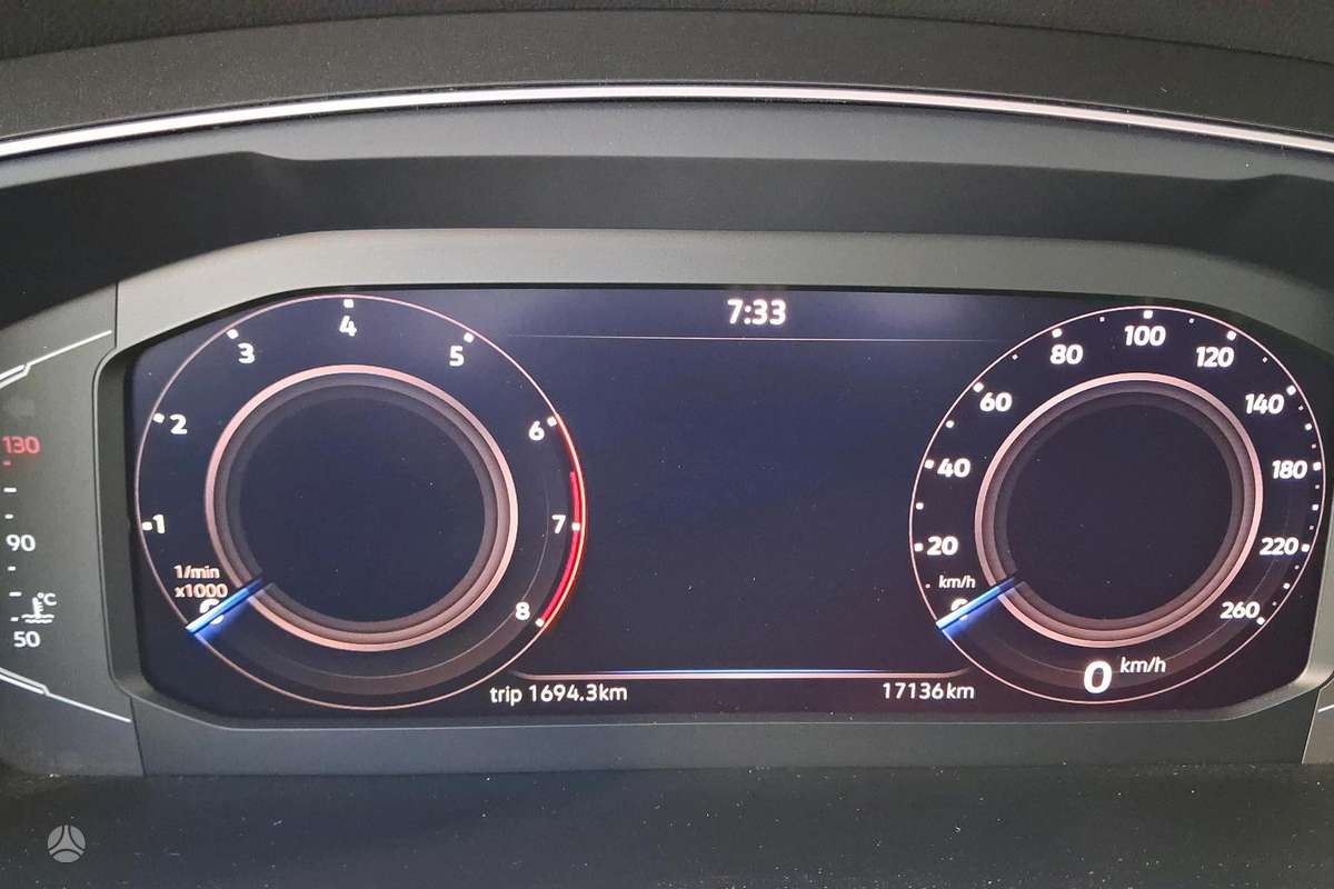 Volkswagen Tiguan - 12