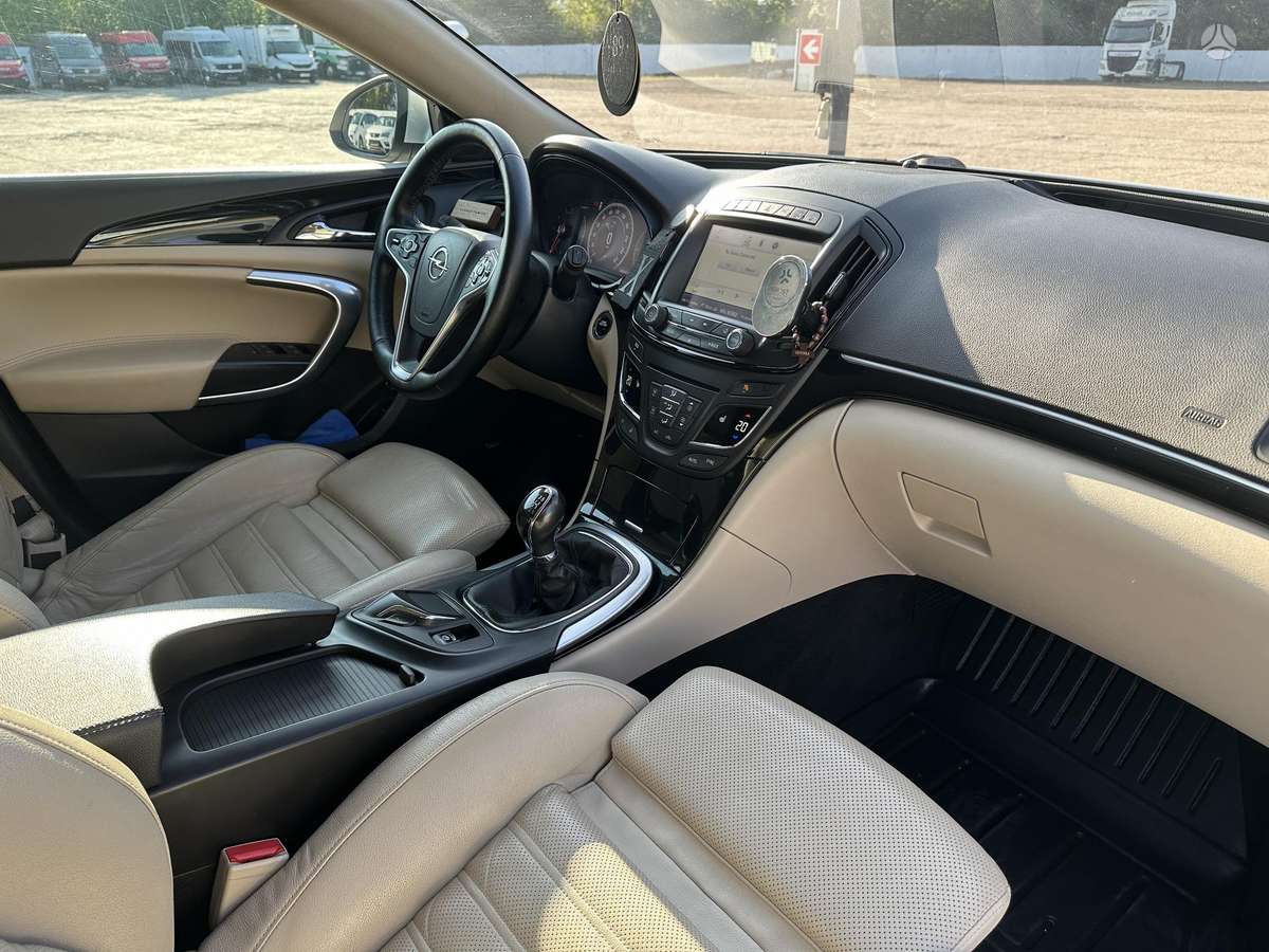 Opel Insignia, 2.0 l., Универсал