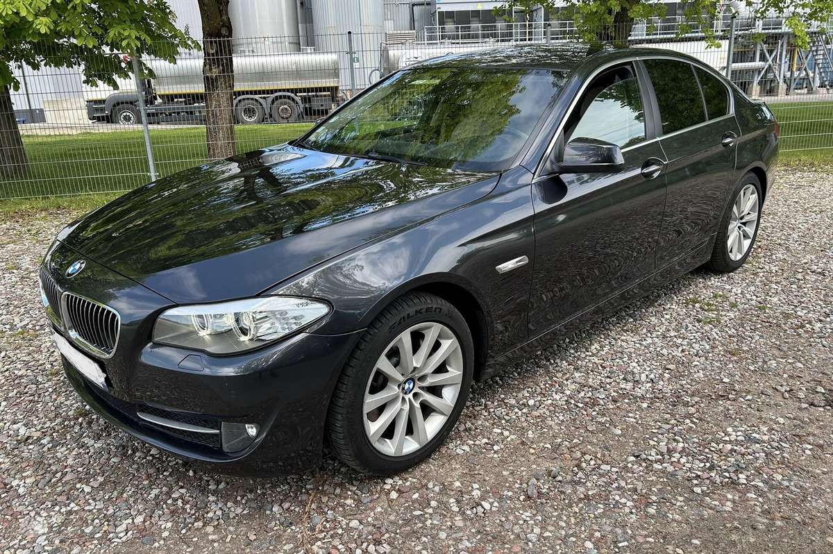BMW 525, 2.0 l., Седан