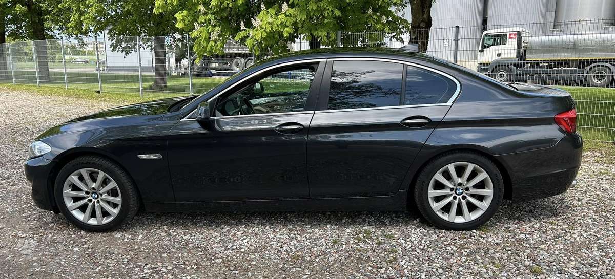 BMW 525, 2.0 l., Седан