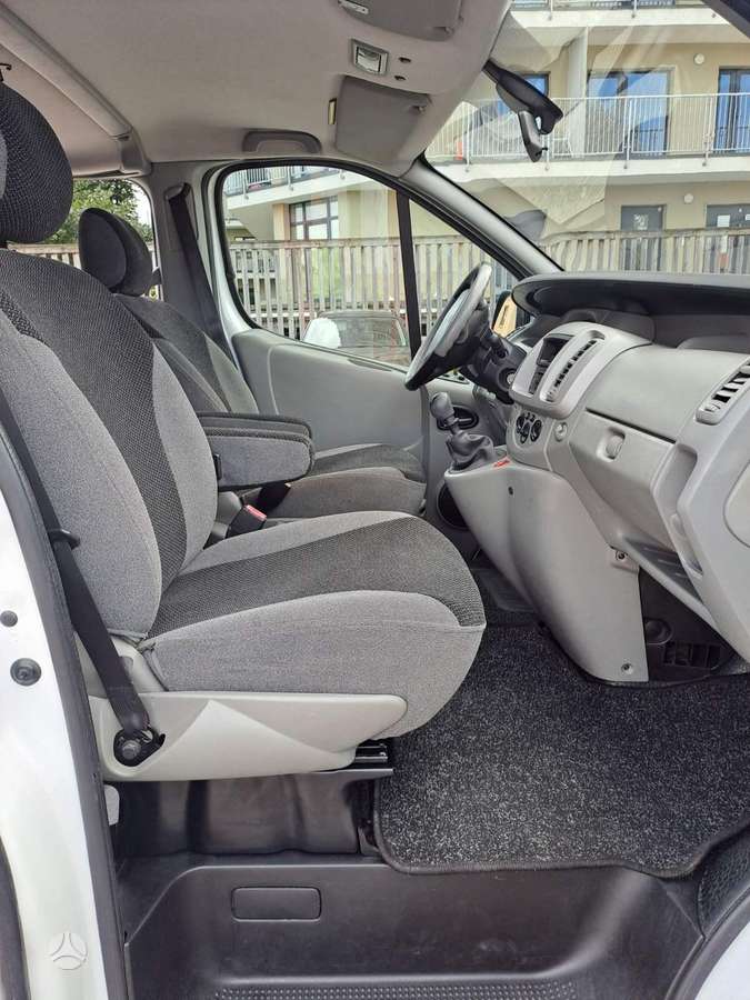 Renault Trafic, 2.0 l., mpv / minivan