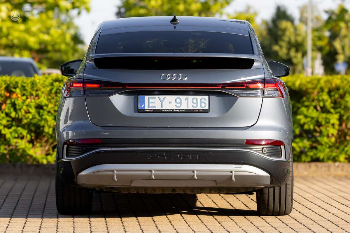 Audi Q4 e-tron, hatchback