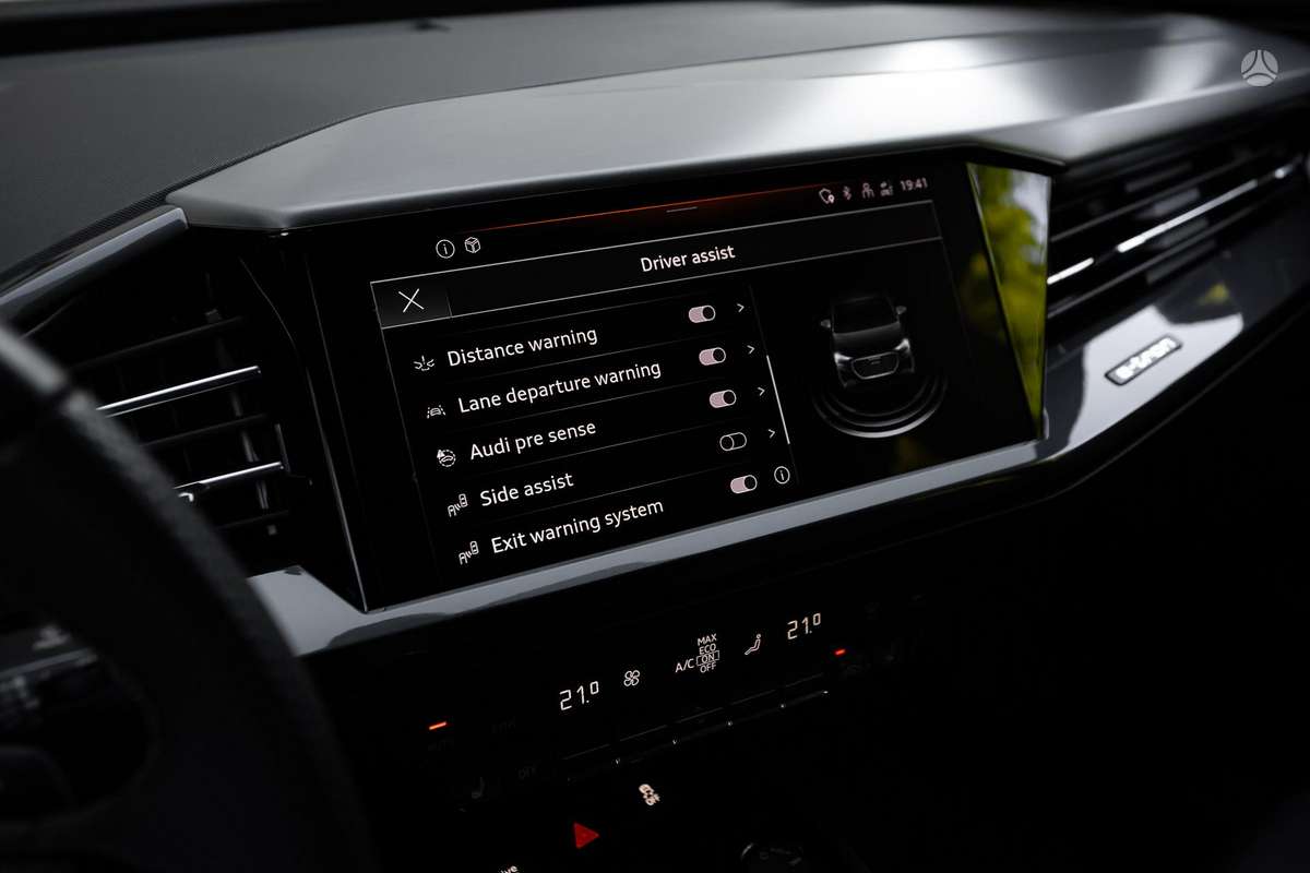 Audi Q4 e-tron, hatchback