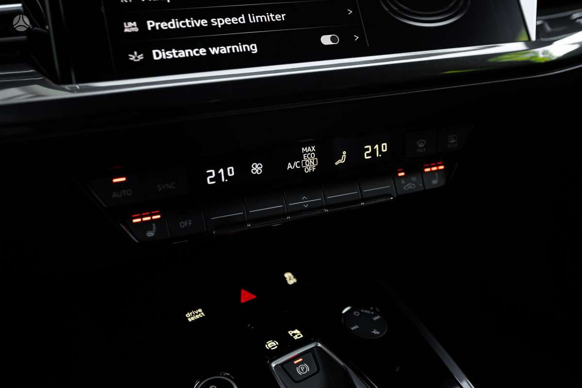 Audi Q4 e-tron, hatchback