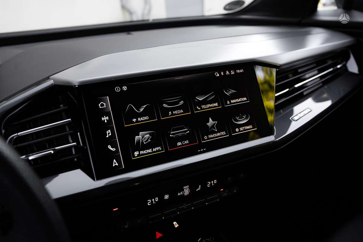 Audi Q4 e-tron, hatchback