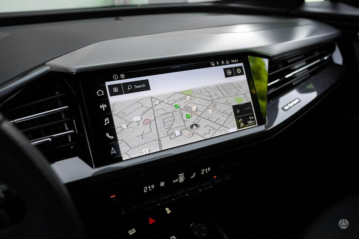 Audi Q4 e-tron, hatchback