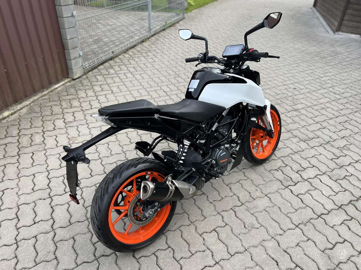 KTM Duke 125cc, street / classic