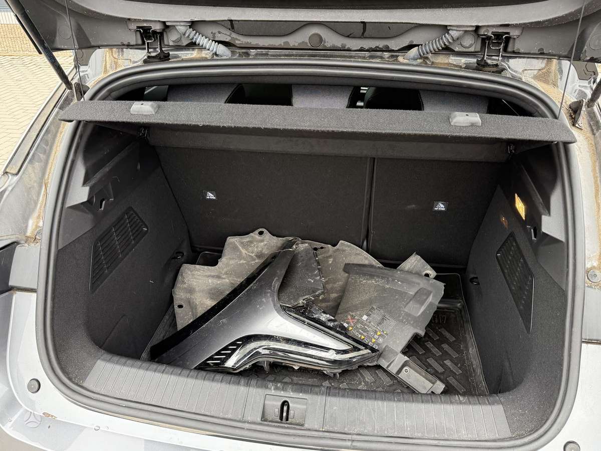 Renault Megane E-Tech, 60 kWh, hečbekas