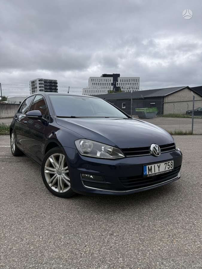Volkswagen Golf - 2