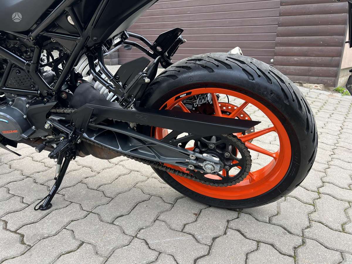 KTM Duke 125cc, street / classic
