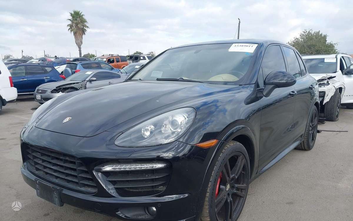 Porsche Cayenne - 3
