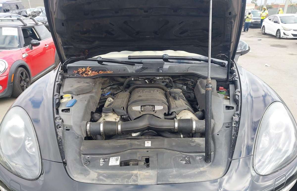 Porsche Cayenne - 9