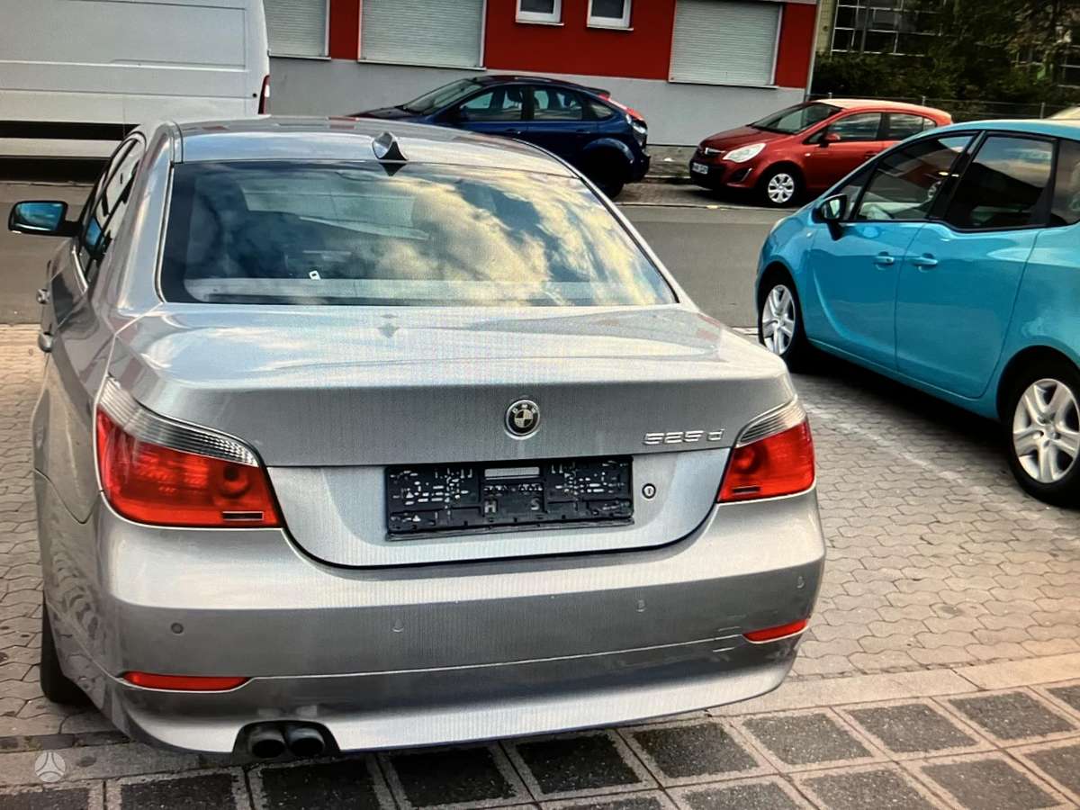 BMW 525, 2.5 l., Седан