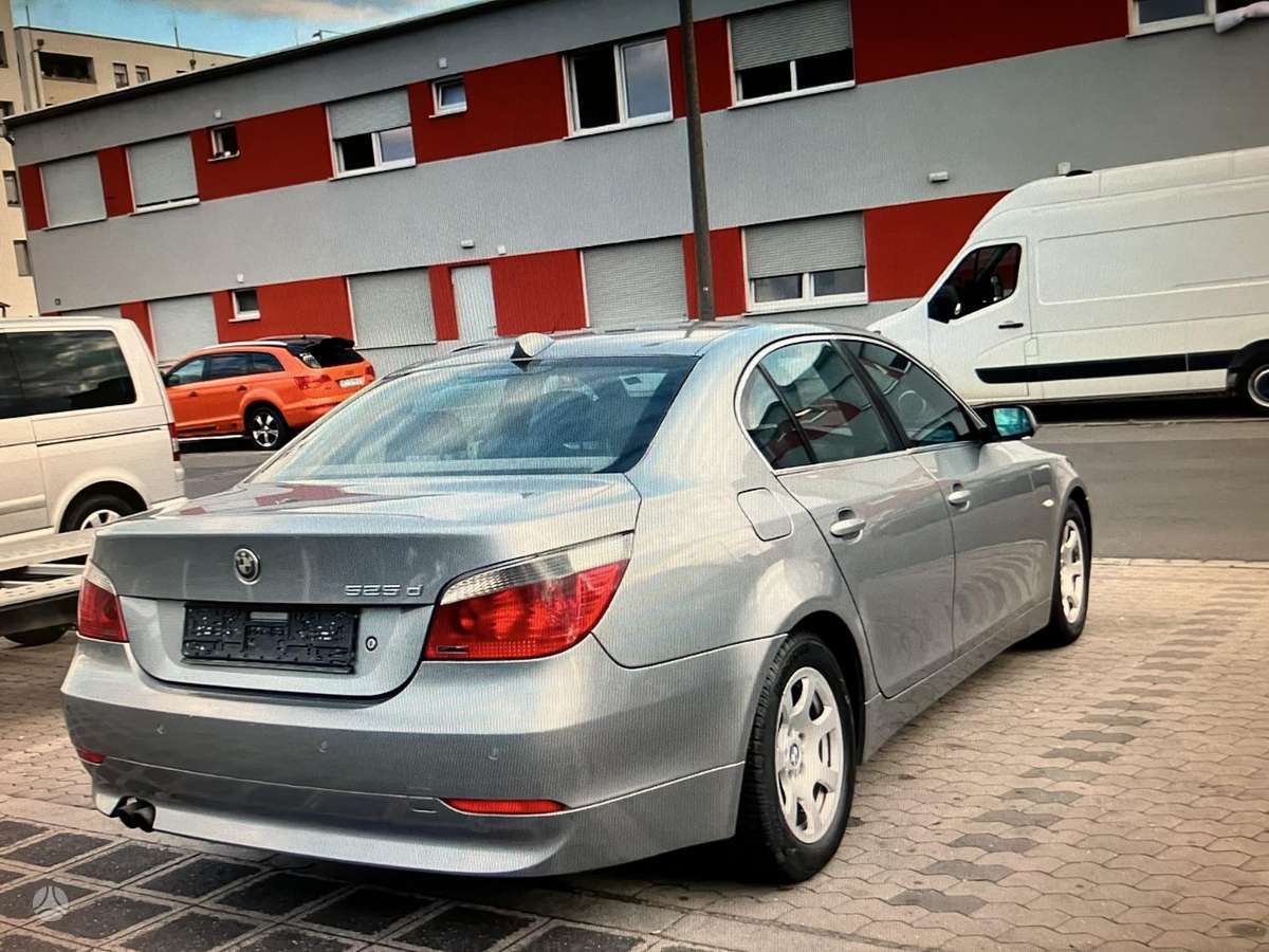 BMW 525, 2.5 l., Седан