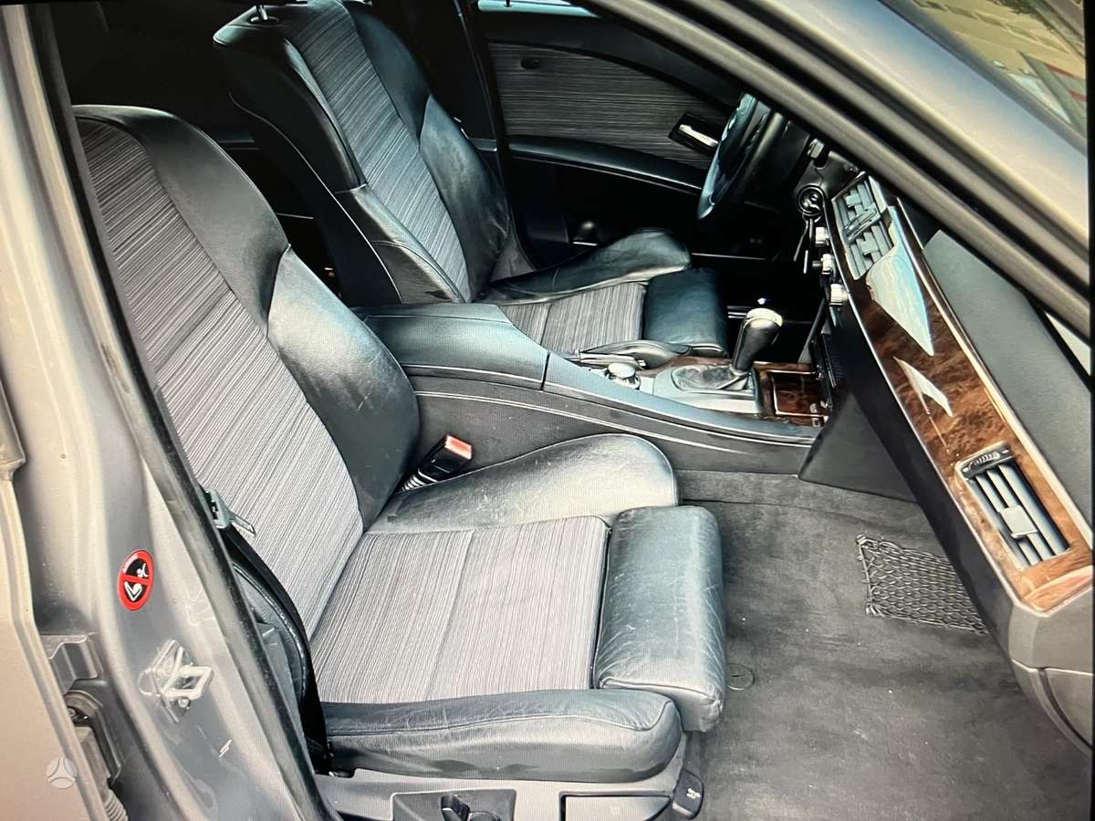 BMW 525, 2.5 l., Седан