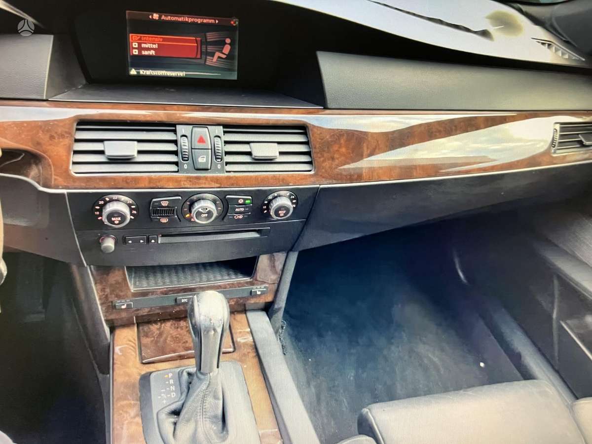 BMW 525, 2.5 l., Седан