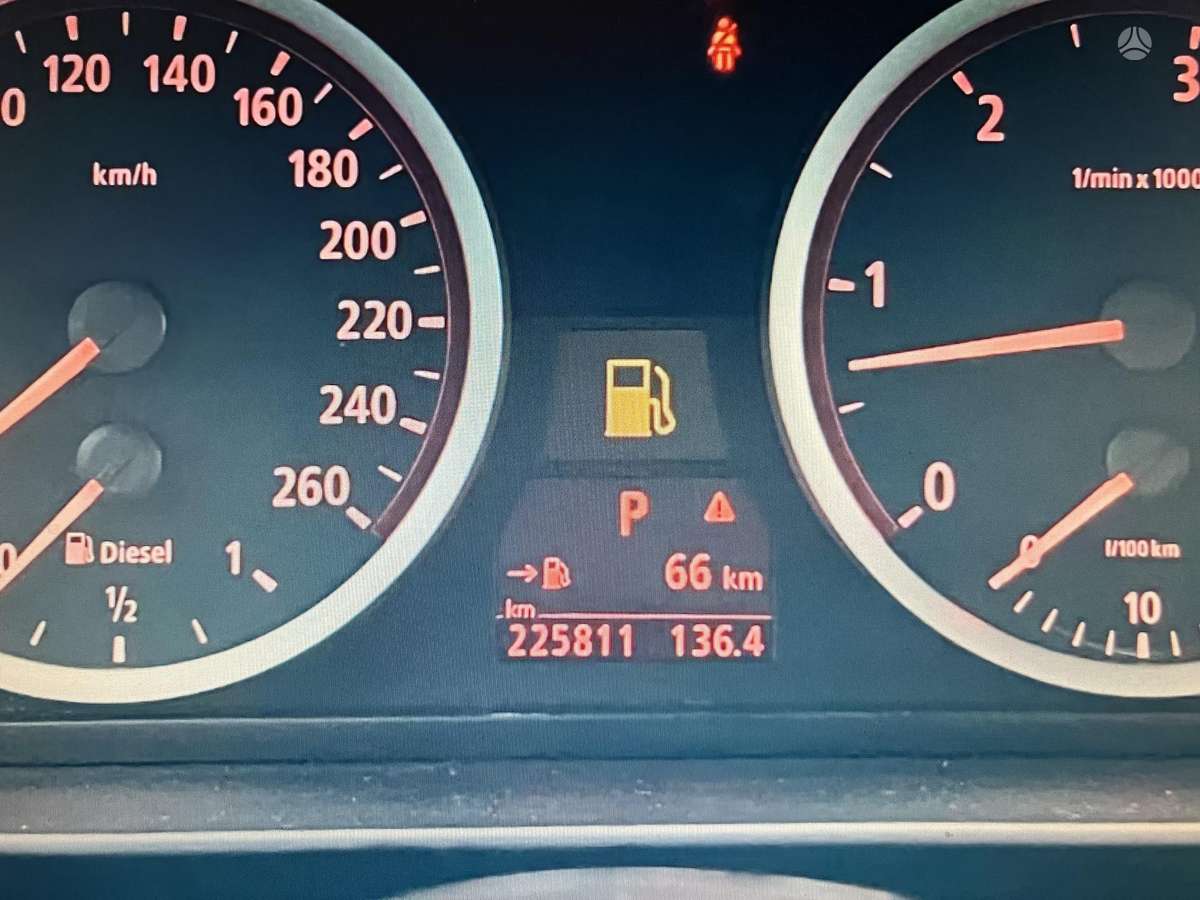 BMW 525, 2.5 l., Седан