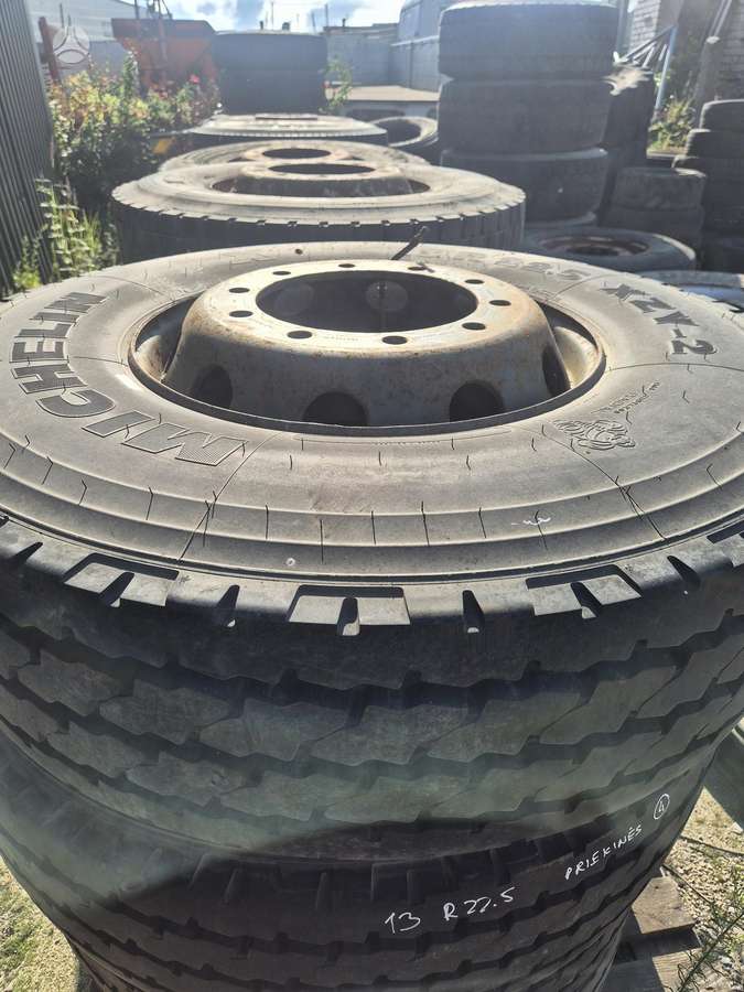 Michelin XZY2, universalios 13/Nėra R22,5