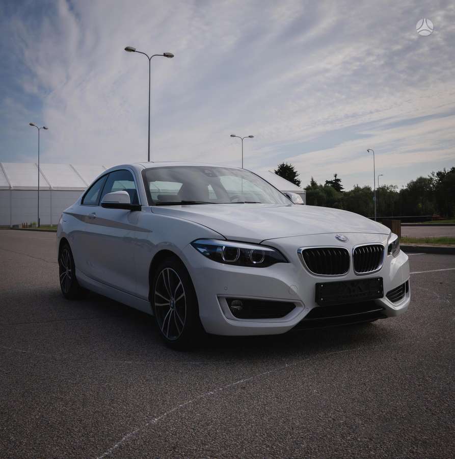 BMW 230, coupe