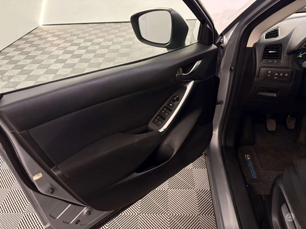 Mazda CX-5, 2.2 l., Минивэн