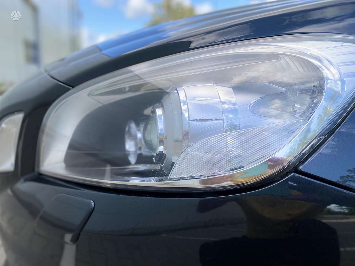 Volvo V60, 2.4 l., wagon