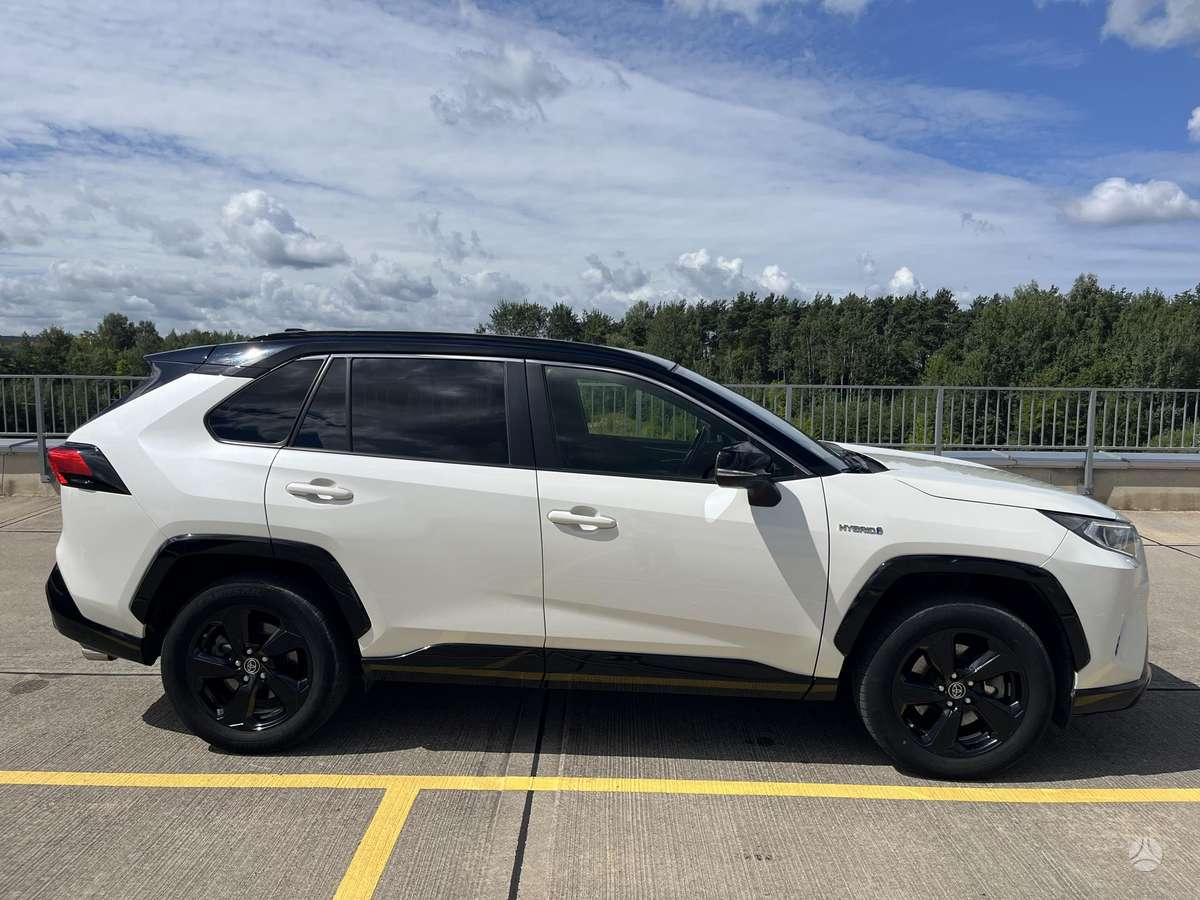 Toyota RAV4 - 7