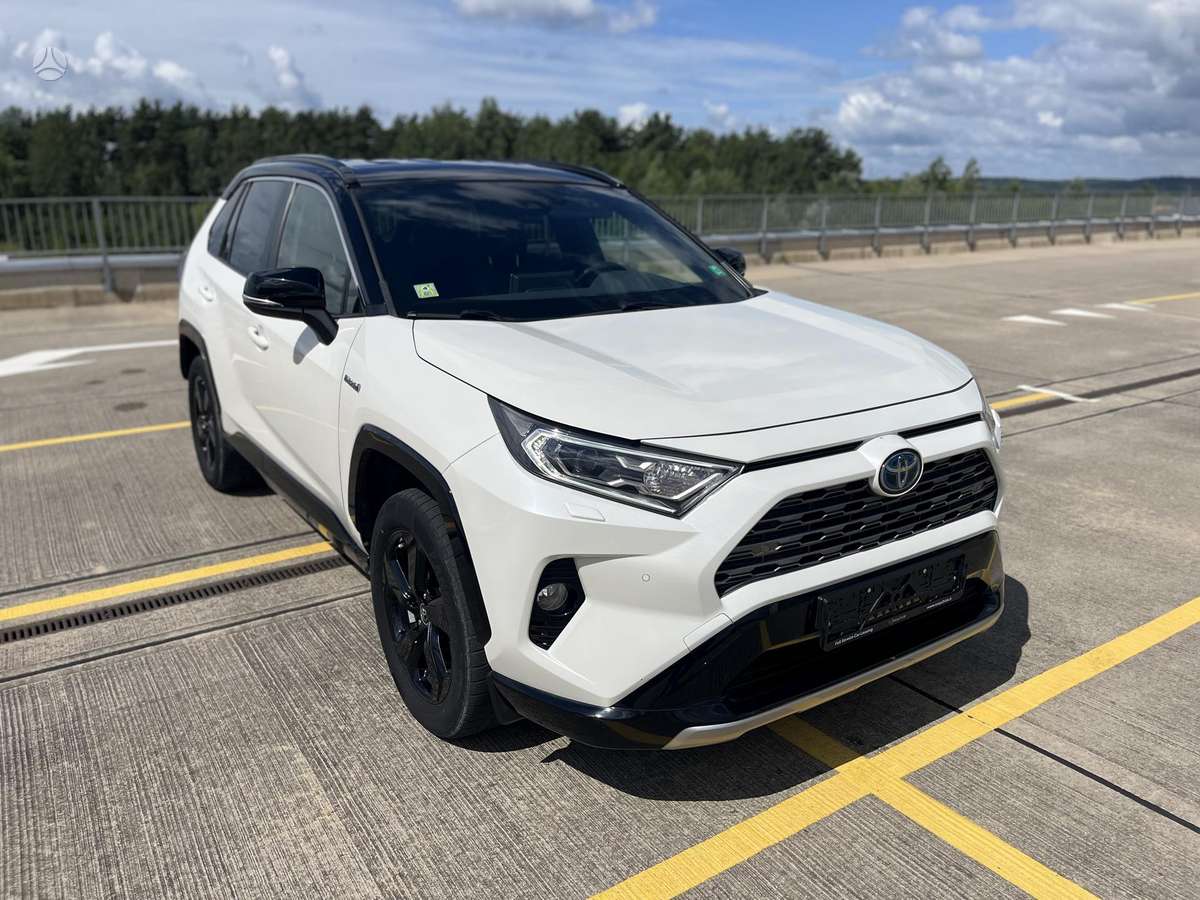 Toyota RAV4 - 1