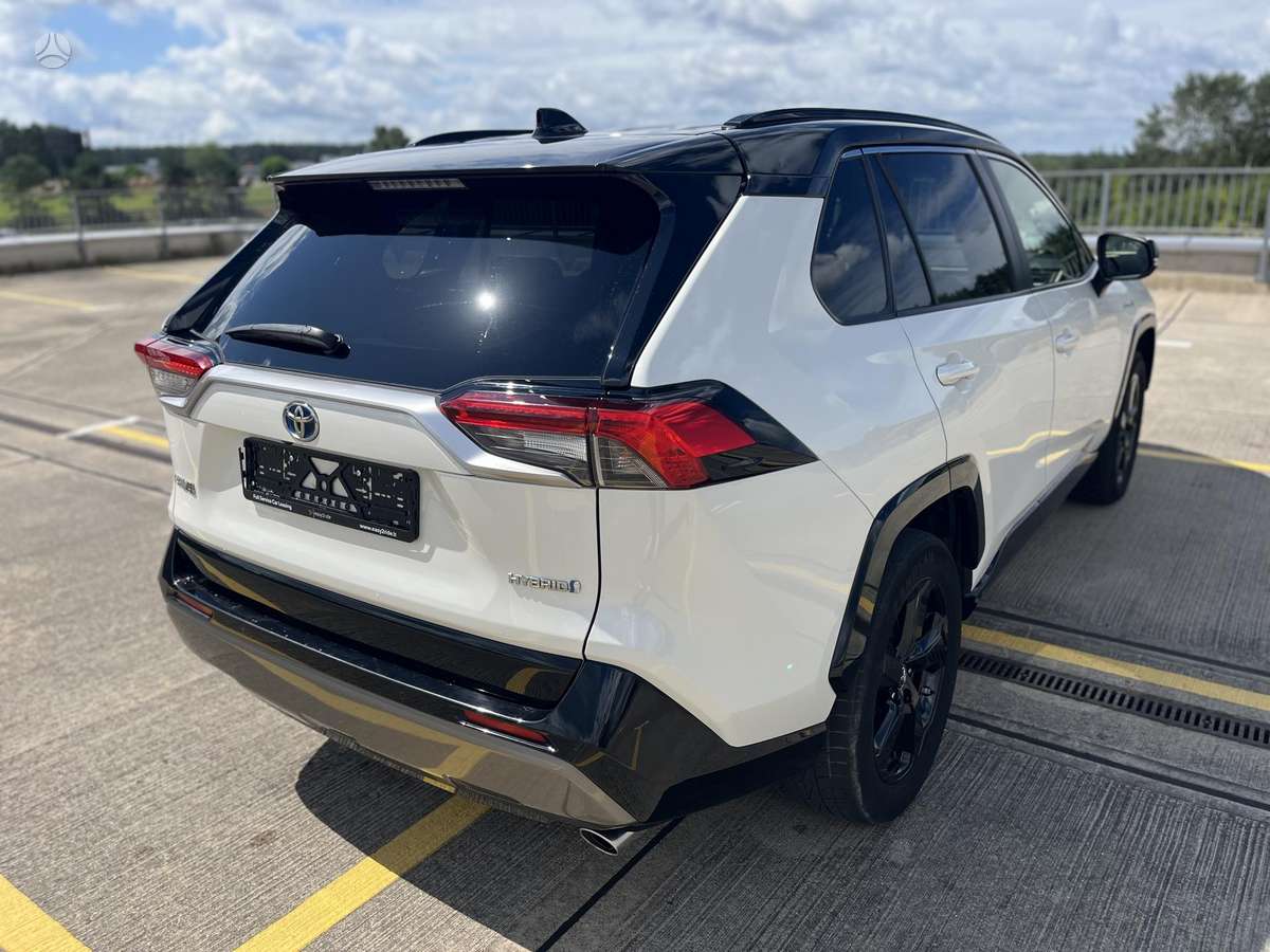 Toyota RAV4 - 6